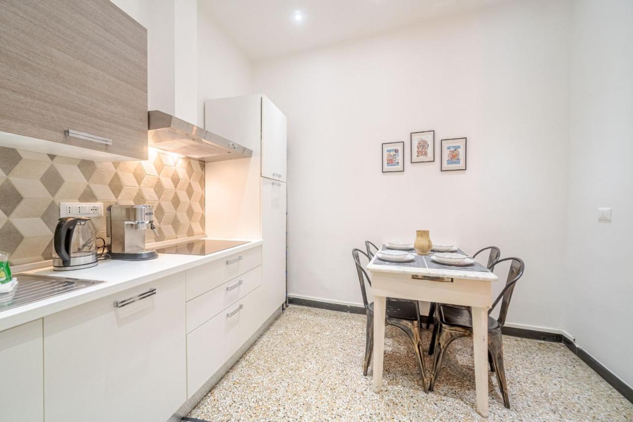 Central & Lovely Apartment In Genova - Netflix! Екстер'єр фото